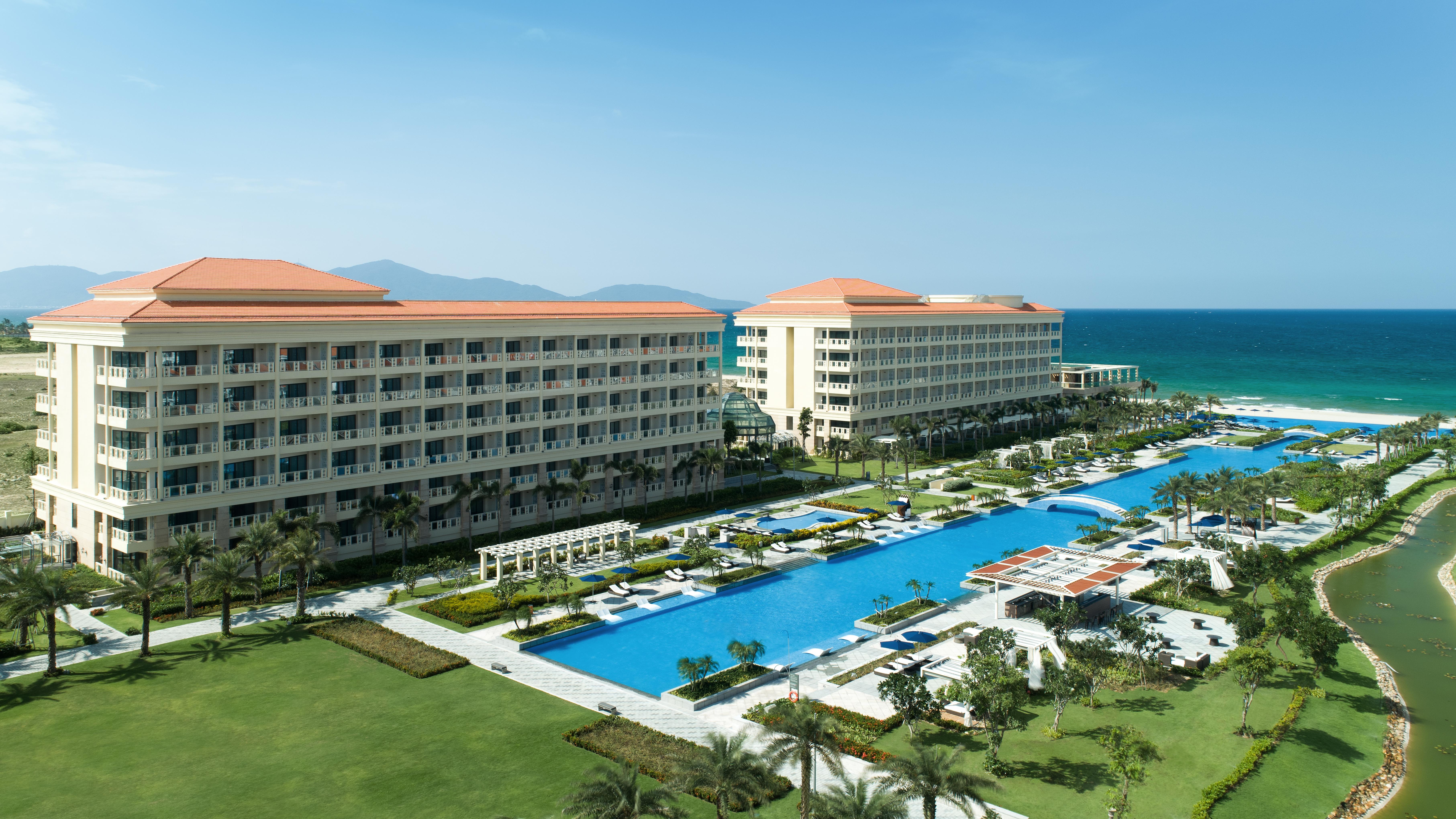 Sheraton Grand Danang Resort & Convention Center Exterior photo