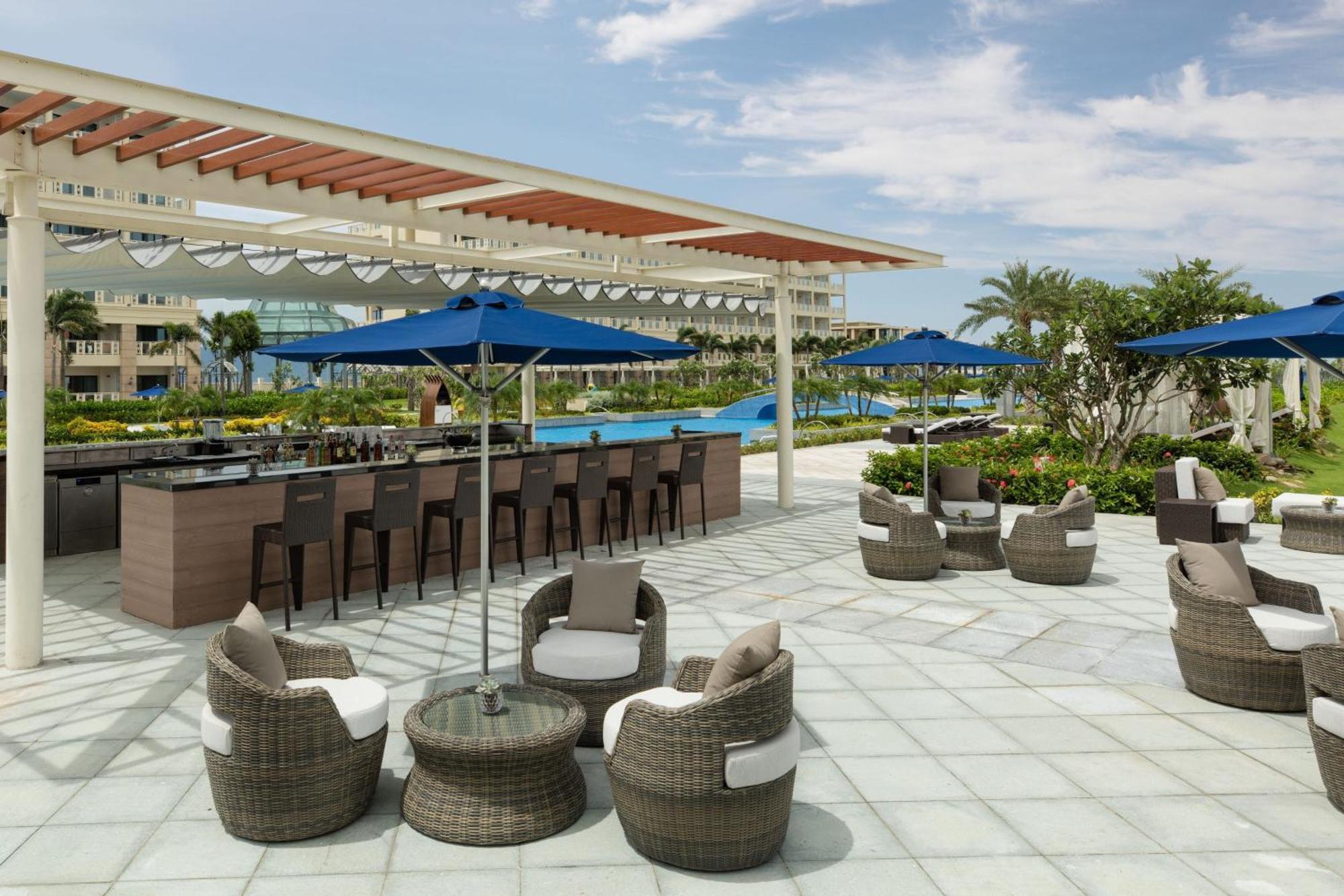 Sheraton Grand Danang Resort & Convention Center Exterior photo